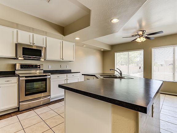 5th image of 12606 W Canterbury Dr