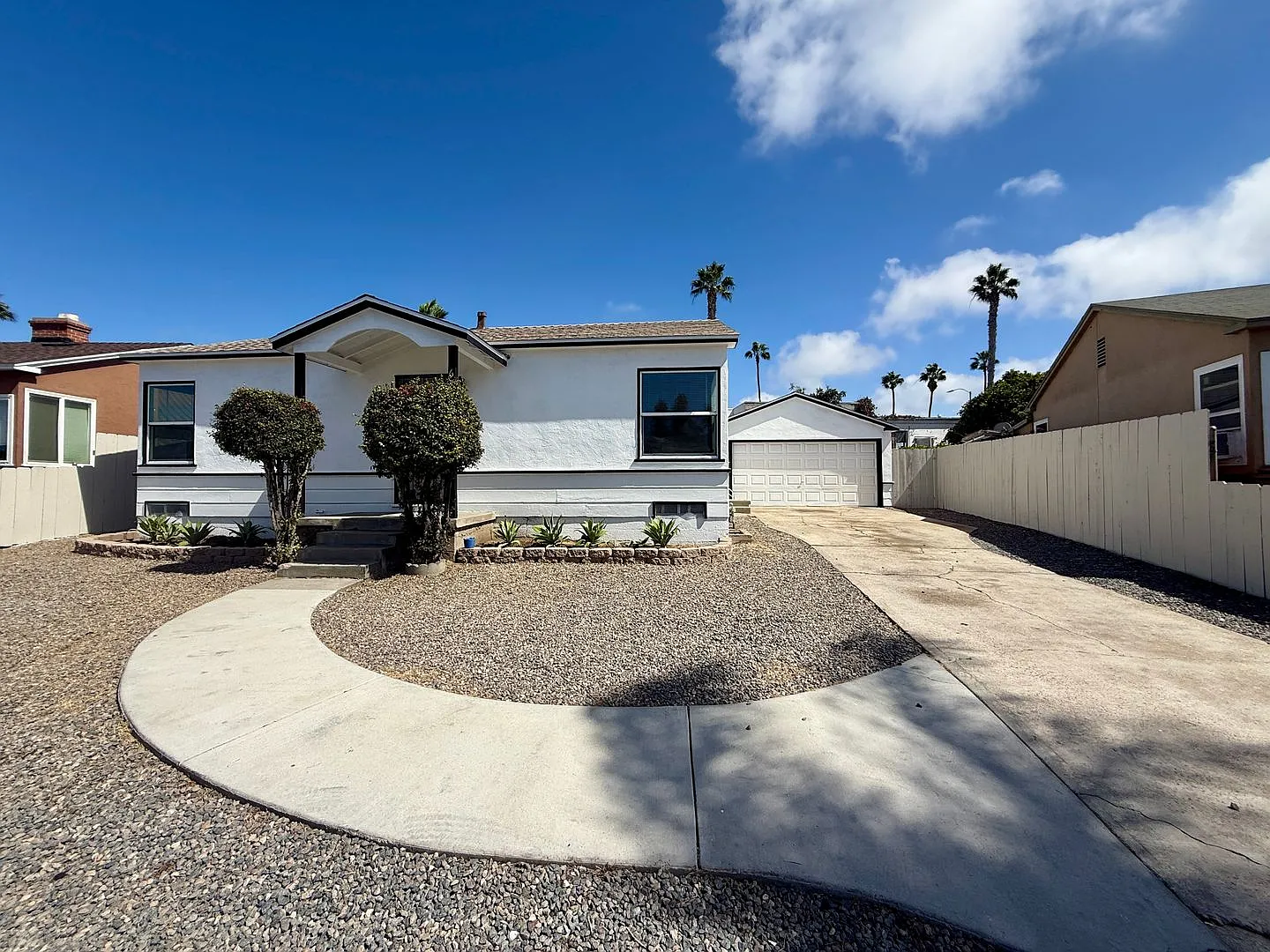 Remodeled 3 Bedroom House with Detached Double Car Garage! Washer & Dryer Hookups! — Photo 1
