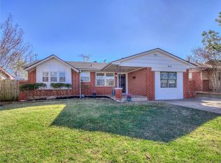 812 NW 15th St, Moore, OK 73160