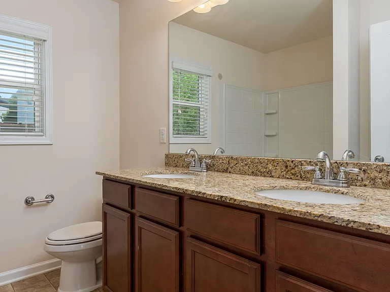 330 Gracemount Ln — Photo 23