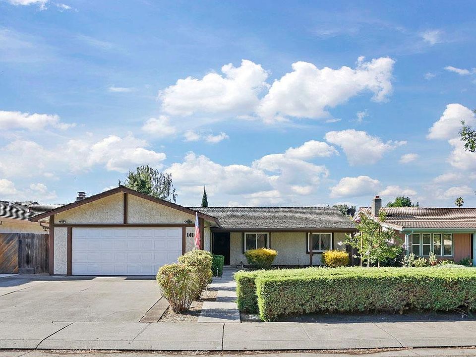 2nd image of 1414 Candlewood Way