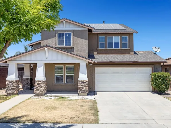 648 11th St, Sanger, CA 93657