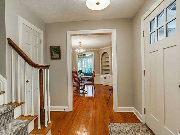 4th image of 277 Woodland Dr