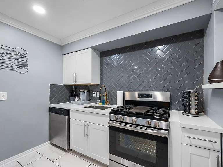 3611 Graustark St #7 — Photo 5