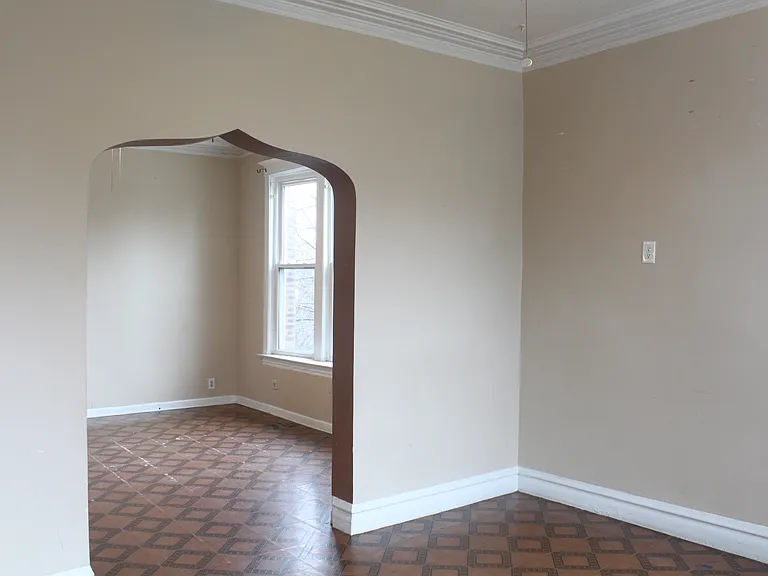 2025 W 35th St #2F — Photo 12