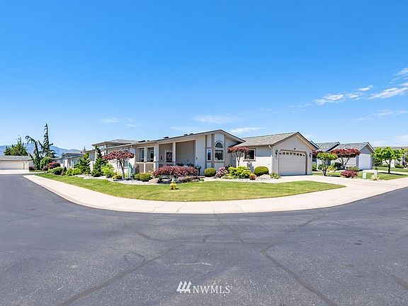 2nd image of 559 Canyon Dr