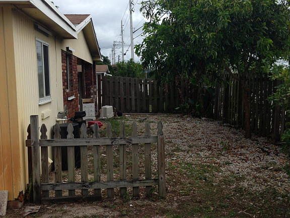 Home For Sale In Lyndon Lanes