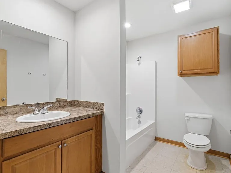 2208 N Malcolm St — Photo 9