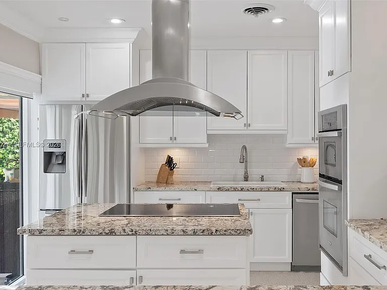 4750 Alhambra Cir — Photo 17