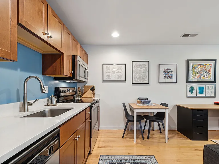 732 Lamont St NW #202 — Photo 8