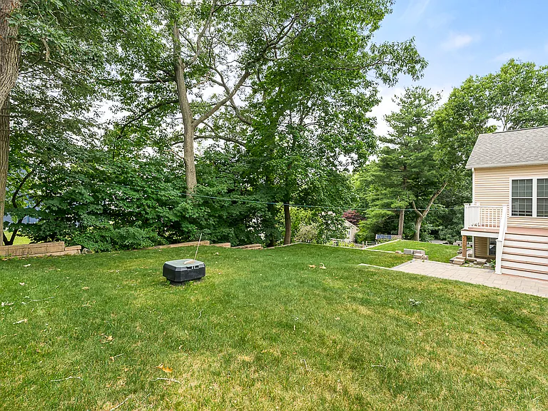 18 Grant Rd — Photo 47