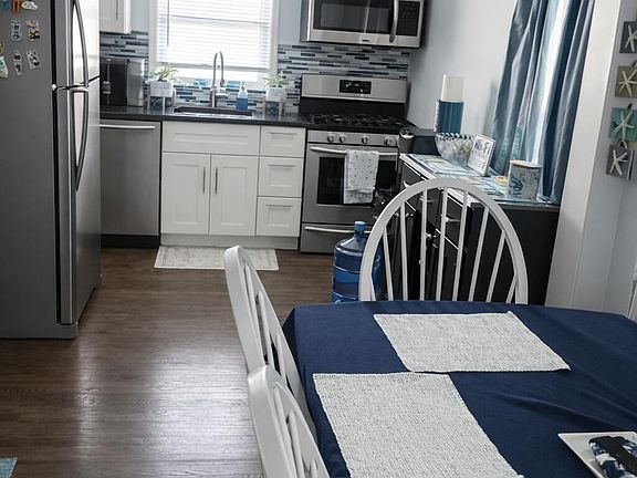 2nd image of 1510R Bay Boulevard