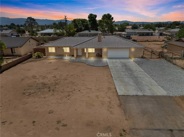 22225 Standing Rock Rd, Apple Valley, CA 92307