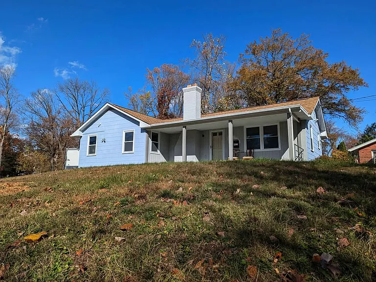 4915 Macon Rd — Photo 1