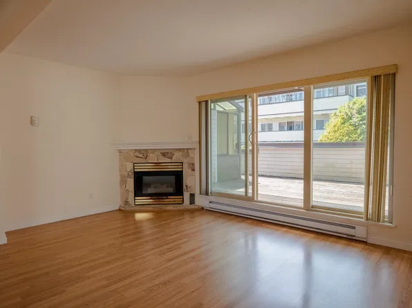 1469 Merklin St, White Rock, BC V4B 4C4