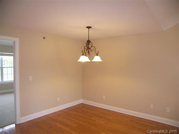 4th image of 6950 Park Place Dr #6950
