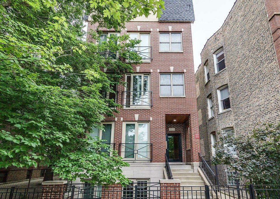 1st image of 3938 N Southport Ave APT 3