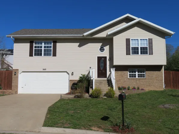 2610 S Lotus Street, Ozark, MO 65721