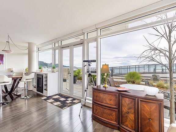 2nd image of 5665 Teredo St #200