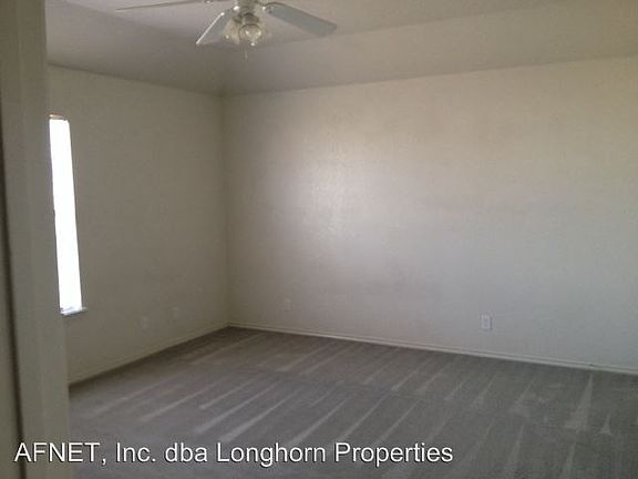 5th image of 3402 Toledo Dr APT B