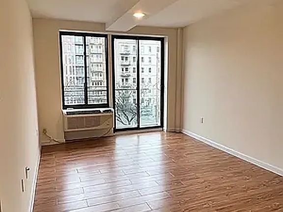 2nd image of 4118 43rd St #7B