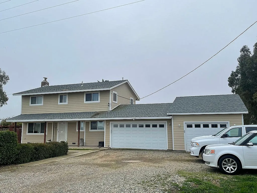 2661 Palm St photo 1