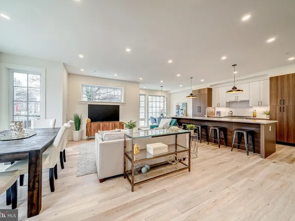 424 R St NW #B, Washington, DC 20001