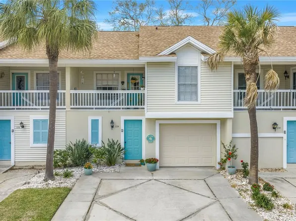 228 Sun Vista Ct N #70, Saint Petersburg, FL 33706