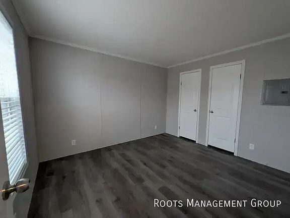 5th image of 700 E 6th St #153