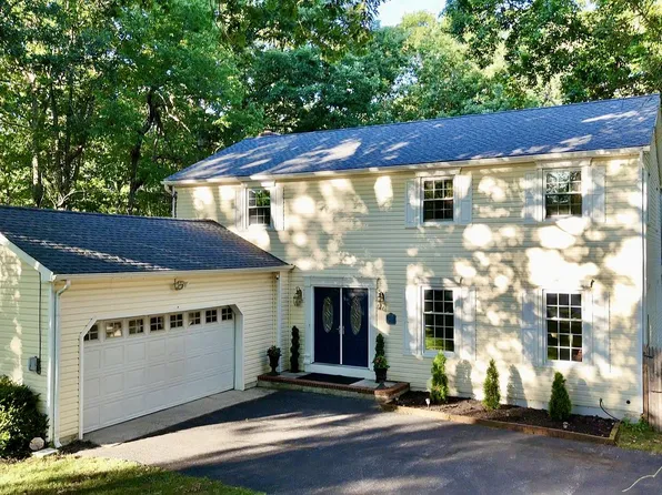 2151 S Brookfield St, Vineland, NJ 08361