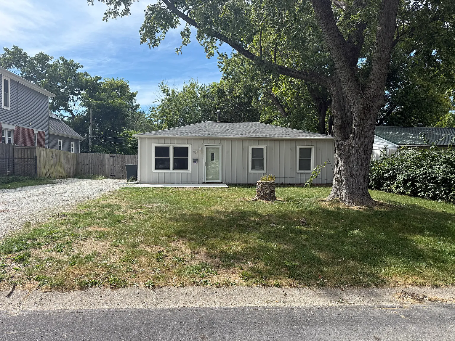 3 bed, 925 sqft, $1,500 — Photo 1
