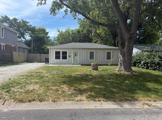 1003 N Highlands Dr, Urbana, IL 61801