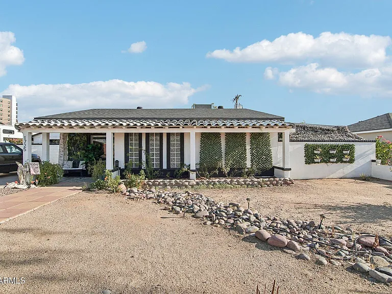 1725 E Verde Ln — Photo 6
