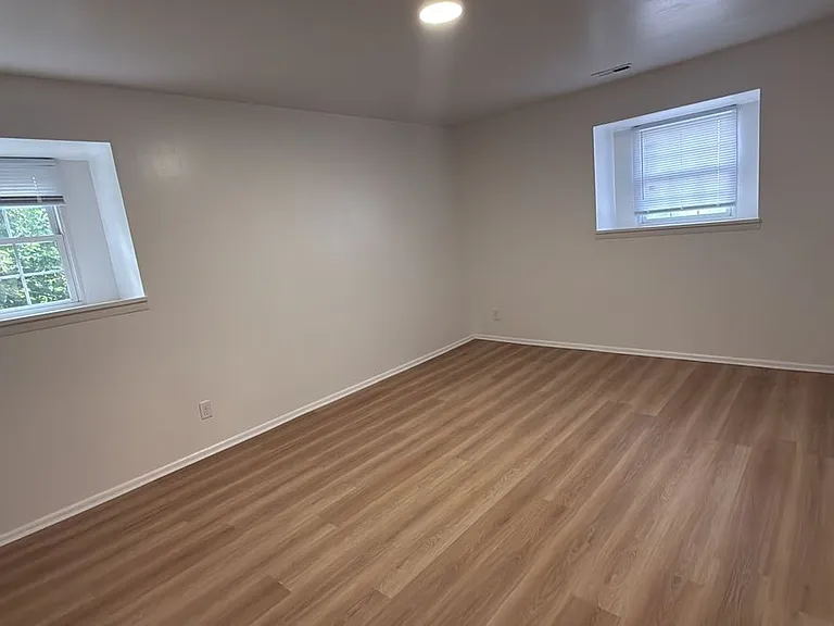 5045 Prescott Ave #APARTAMENT — Photo 6