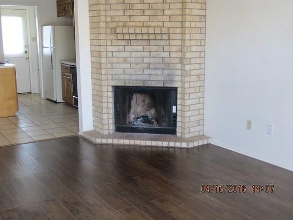 4th image of 37 Teakwood St
