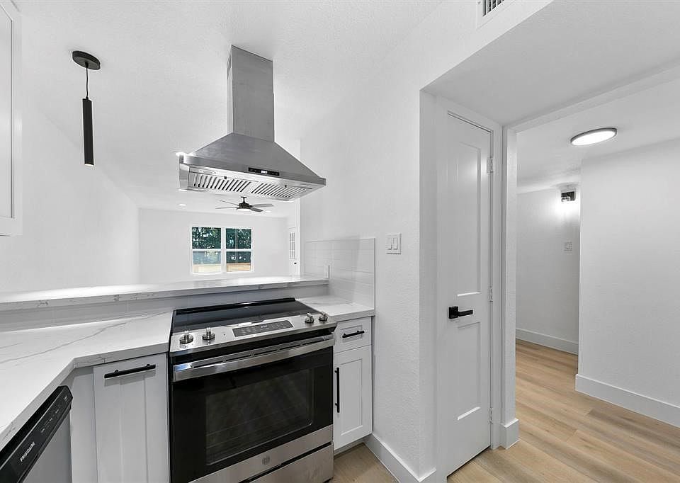1st image of 1514 Wirt Rd #4