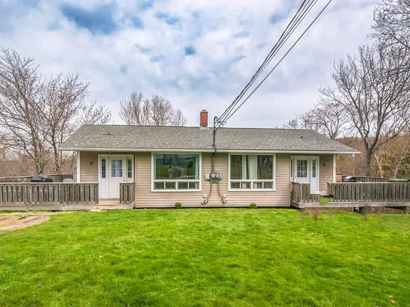 17 B&c Maple Dr, Woodlawn, NS B2X 1C1