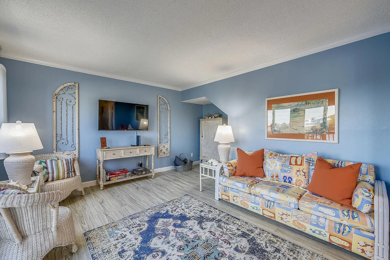 2 bed, 2.0 bath, 1302 sqft, $2,743 — Photo 2
