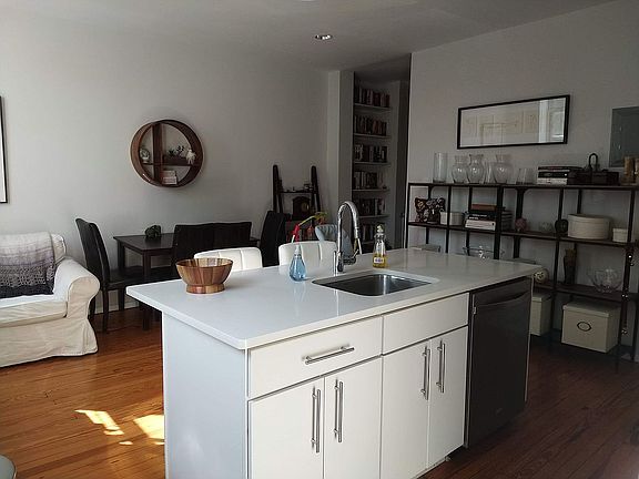 3rd image of 194 President St APT 4