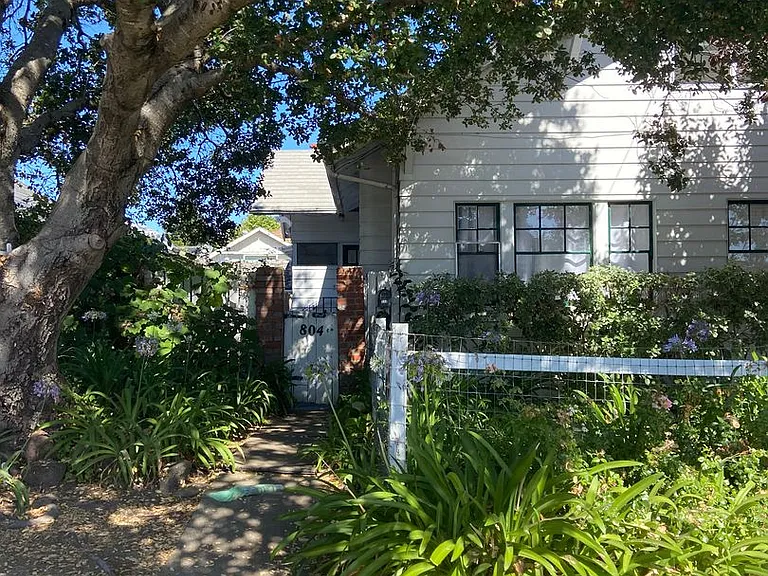 800 B St — Photo 4