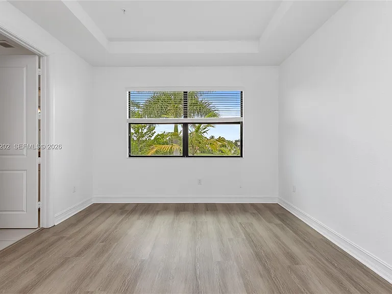 11524 SW 16th St — Photo 16