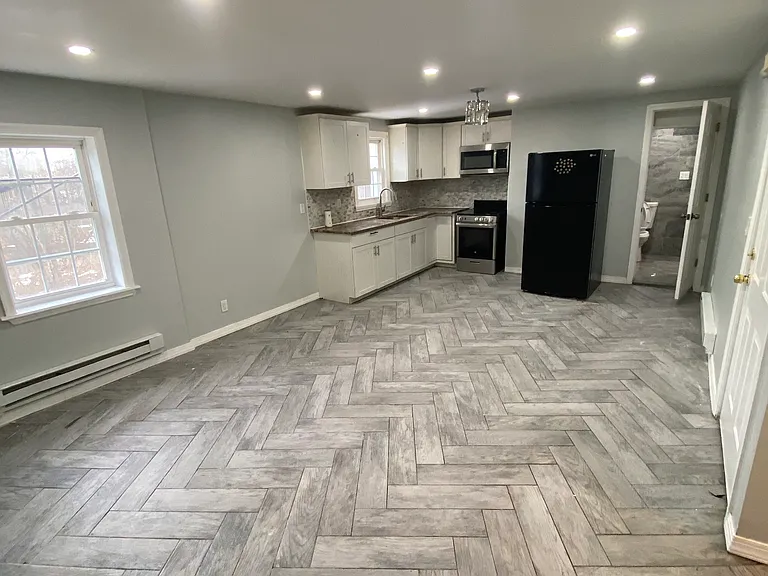 155 W Main St #2 — Photo 2