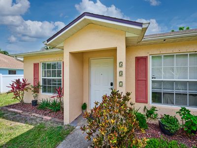 537 SW Hiawatha Street, Port Saint Lucie, FL, 34953