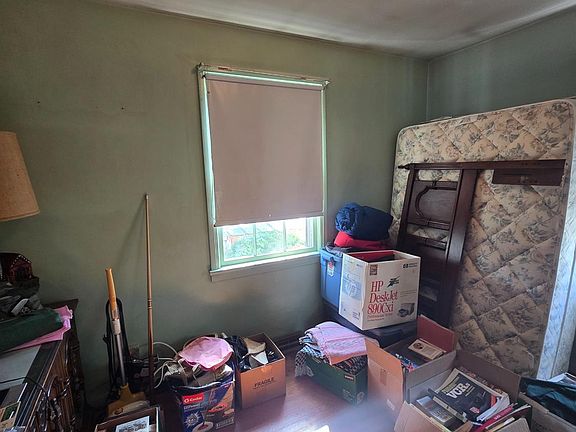 4th image of 4924 Myrtle St