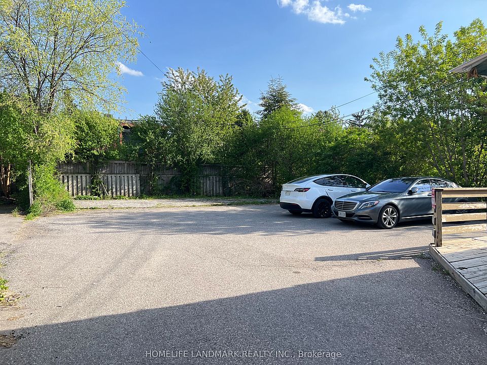 1st image of 149 Finch Ave W