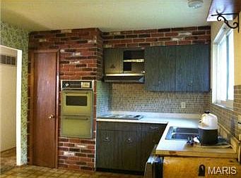 4th image of 2476 Wesbay Dr