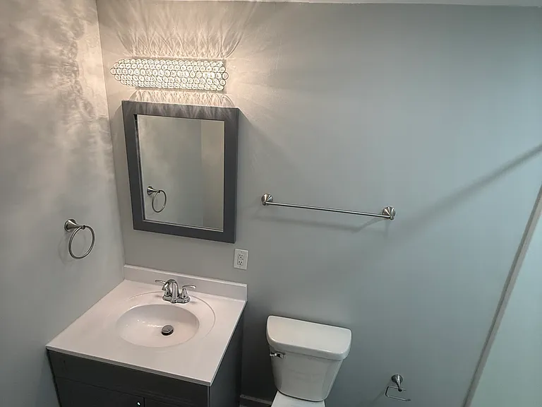 722 N Main St #1 — Photo 12