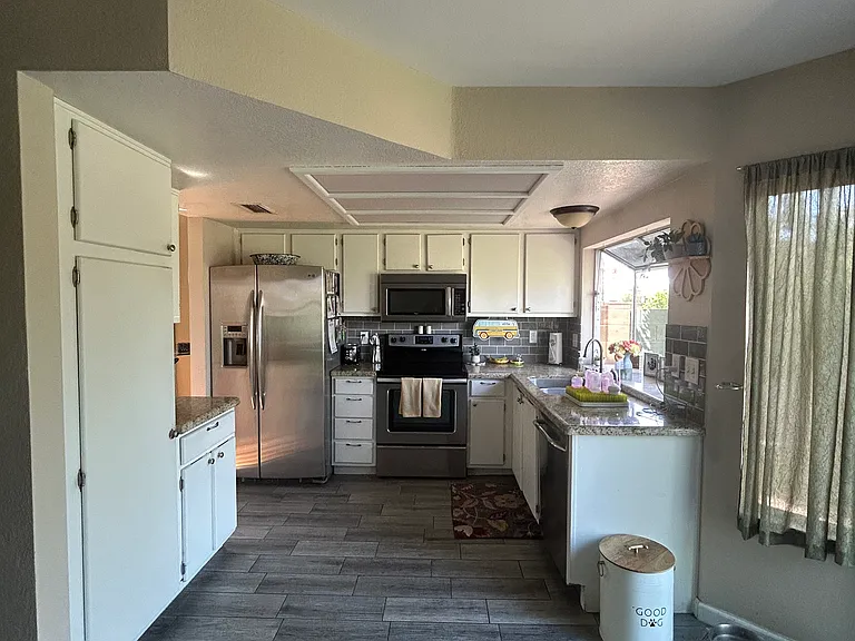 1412 E Gail Dr — Photo 13