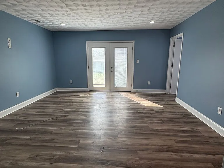 1303 Collett Ln — Photo 19