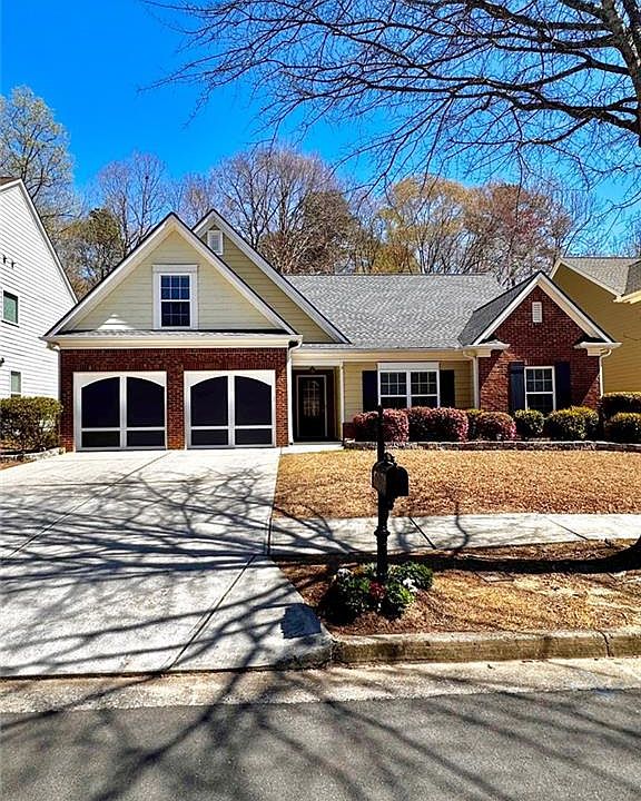 1st image of 779 Harvest Brook Dr